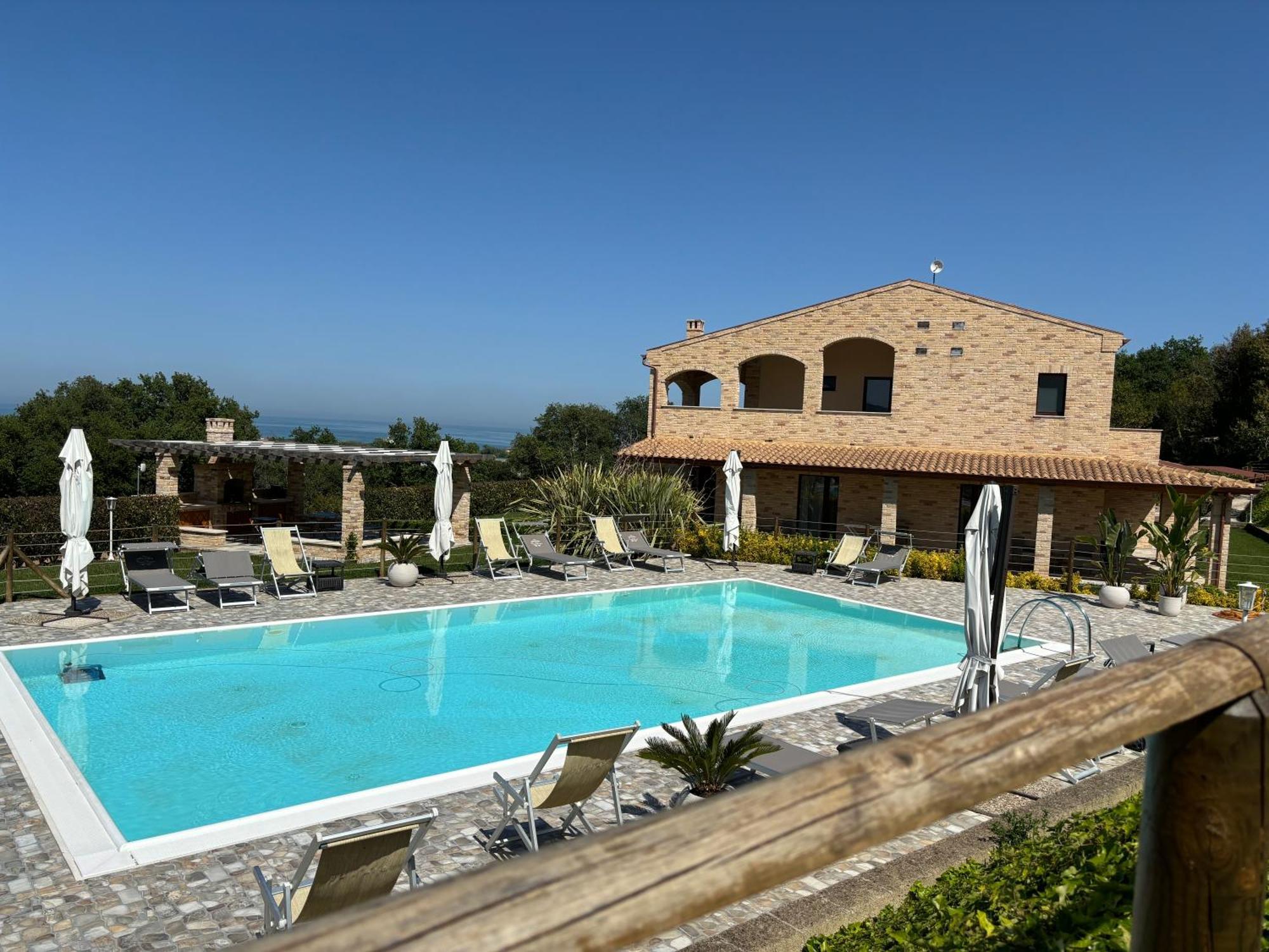 B&B Casalfarano Cupra Marittima Exterior photo